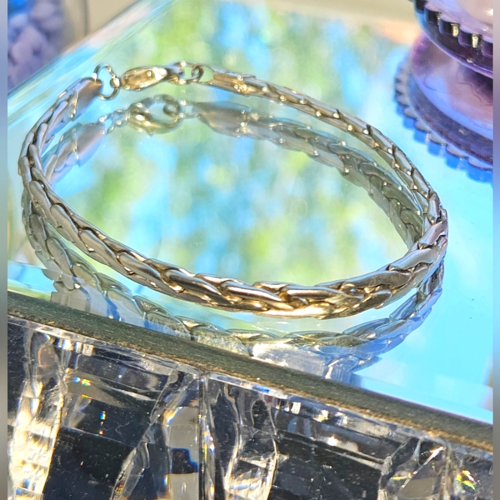 Vintage 7.25" Bracelet All The Style Stainless Steel Braided Look Beautiful!